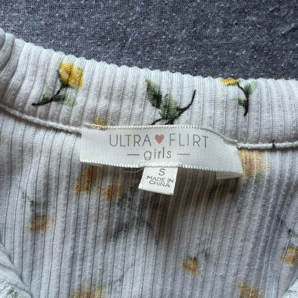 Cardigan Set - Picture 5 of 9
